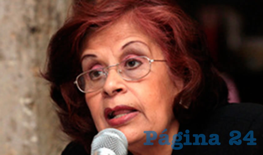 Para la escritora Patricia Medina, el poema tiene un efecto en el otro que lo “hace ver, conocer, completar una experiencia, revelarle una experiencia que no tenía antes, mirarse como en el espejo que el poema le está mostrando”/Foto: Cortesía