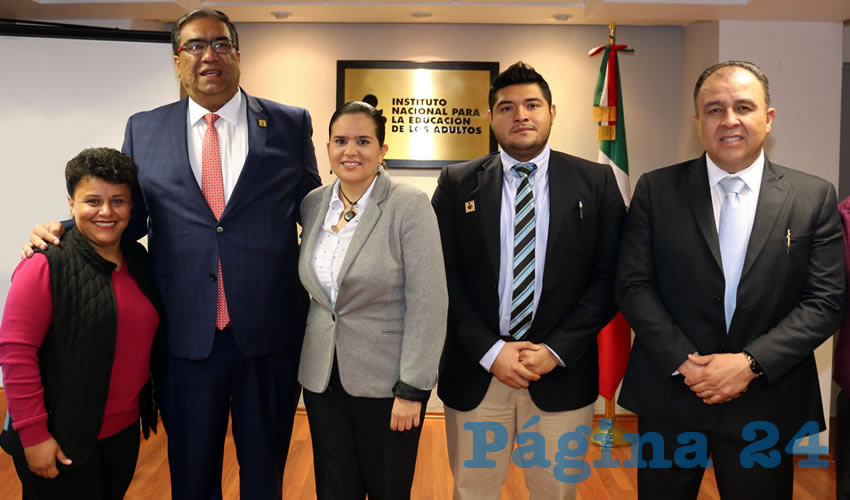 A la reuni&oacute;n asistieron los responsables de la educaci&oacute;n para adultos de Aguascalientes, Campeche, Chihuahua, Durango, y otros estados
