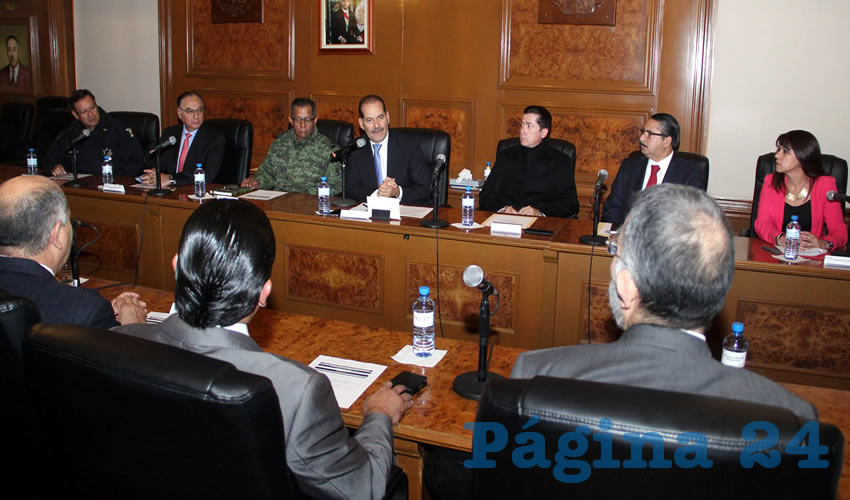 El Mandatario Estatal, refrend&oacute; su compromiso de trabajar en coordinaci&oacute;n con todas las corporaciones