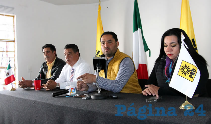 Rueda de prensa del PRD (Foto: Eddylberto Lu&eacute;vano Santill&aacute;n)