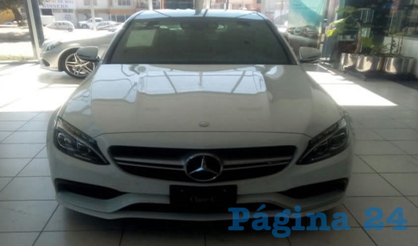 La camioneta Mercedes Benz GLC300