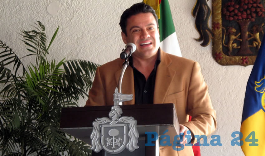 “Hoy debemos decirle al presidente Donald Trump que desde aquí los líderes locales no estamos de acuerdo; si él quiere o intenta levantar un muro voy a convocar a todos los gobernadores para respaldar al presidente (Enrique Peña Nieto) y rechazar ese muro, porque mucha gente de su pueblo no está de acuerdo tampoco”, tronó el gobernador Aristóteles Sandoval/Foto: Archivo Página 24