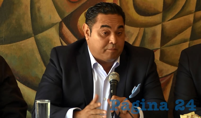 “Nuestra preocupación y ocupación es tratar ya de iniciar nosotros operaciones en el tema de la ruta-empresa, ese es el modelo a seguir, la realidad de las cosas es que queremos ser un modelo exitoso”, expuso Adrián Gómez Meza, quien se ostentó como presidente del consejo de administración de Integrados y Unidos de la Bahía S.A. de C.V./Fotos: Francisco Andalón López 