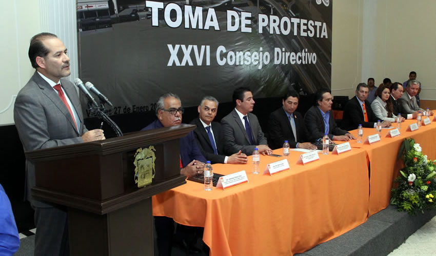 El gobernador Martín Orozco Sandoval llamó a todos los ingenieros civiles de Aguascalientes a cerrar filas en contra de la corrupción y a trabajar de la mano en la construcción de un mejor Aguascalientes