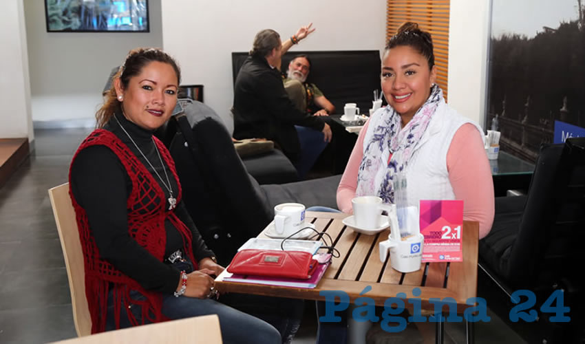 En el Caf&eacute; Punta del Cielo platicaron Bertha Vicencio El&iacute;as y Silvia Garfias Cedillo