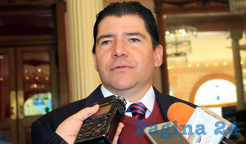 Víctor Rentería López, titular de la Junta Intermunicipal de Agua Potable y Alcantarillado: El cobro por el uso del drenaje “es un derecho que está en la ley”, y hay que cumplirla (Foto: Rocío Castro)