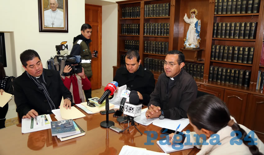 Rueda de prensa obispado (Foto: Eddylberto Lu&eacute;vano Santill&aacute;n)