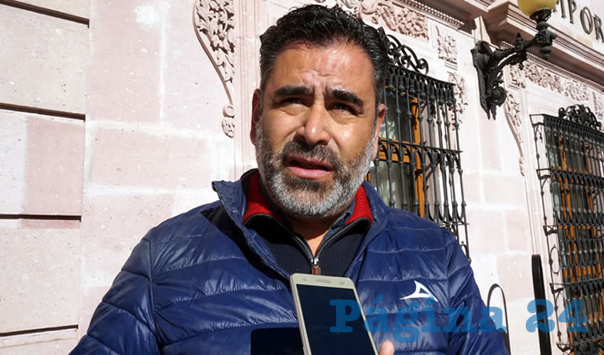 Germán Contreras Santoyo: Subsecretario de Conservación y Mantenimiento de la Sinfra, en la dependencia nos dedicamos prácticamente al mantenimiento de las vialidades con personal propio de Sinfra