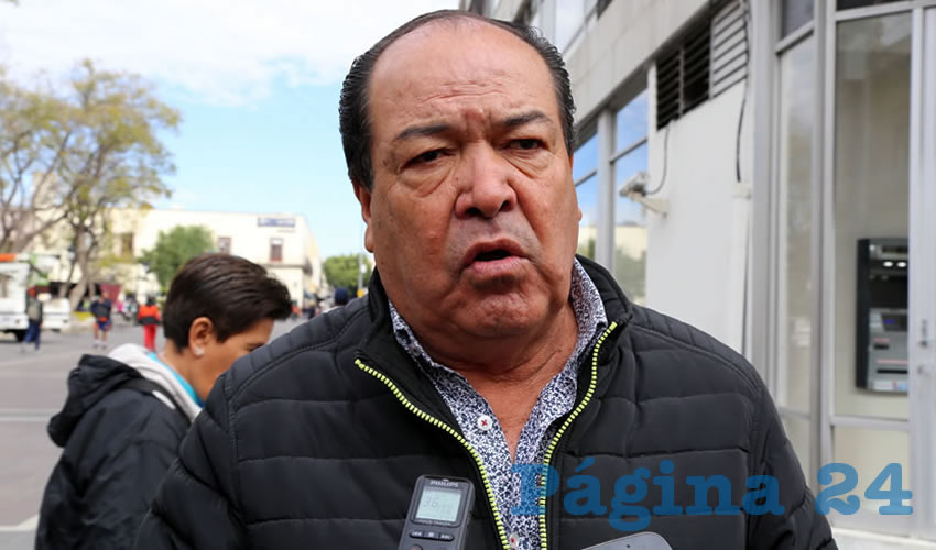 Refugio Eudave Muñoz, presidente de la Asociación de Taxistas Revolucionarios (Foto Eddylberto Luévano Santillán)