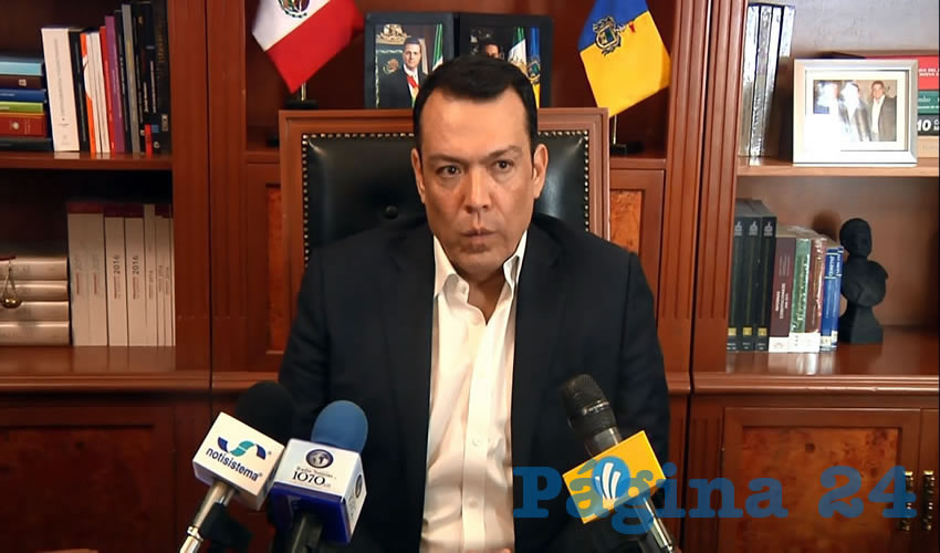 “Estaban interrumpiendo el libre paso y se tiene que restablecer el orden como lo han pedido tanto los medios de comunicación y la sociedad en general y también se estaba bloqueando la construcción que se está llevando y por eso es la medida cautelar”, dijo el secretario de Gobierno de Jalisco sobre el desalojo del martes por la noche/Foto: Francisco Andalón López