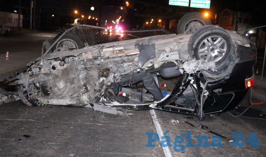 Totalmente destrozada quedó la camioneta Volkswagen Touareg que tripulaban los silbantes profesionales