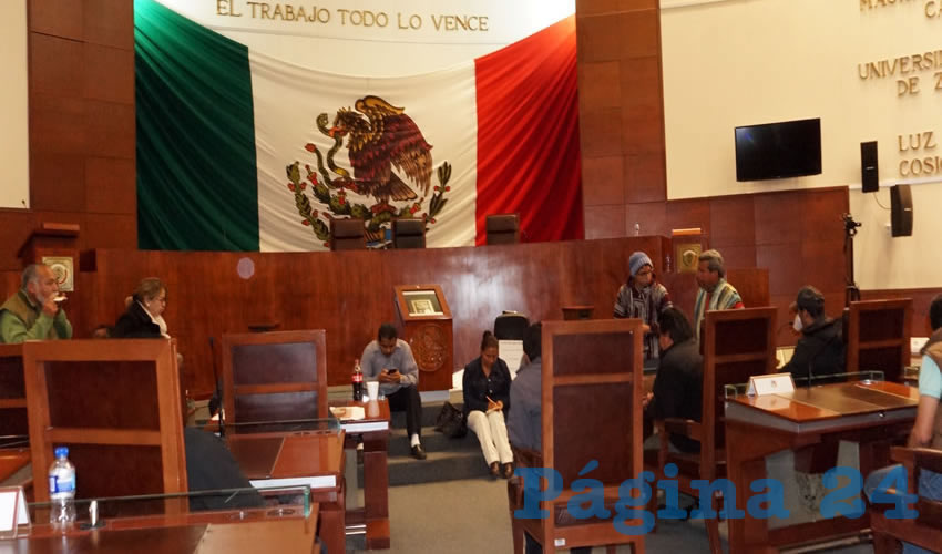 Miguel Agustín Zamora Barrón: Nos retiraremos del inmueble hasta que se realice un periodo extraordinario de sesiones (Foto: Merari Martínez Castro)