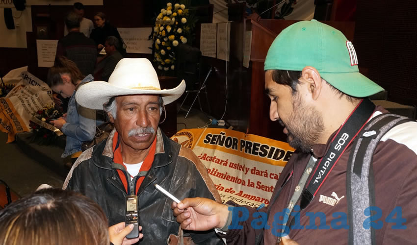 Roberto de la Rosa, delegado de Salaverna: “Yo lo veo mal, si él quiere ir como empleado de la empresa entonces no tiene caso, porque no es justo que la empresa tenga al gobierno como abogado o su empleado y nosotros no tengamos ninguna representación” (Foto: Merari Martínez Castro)