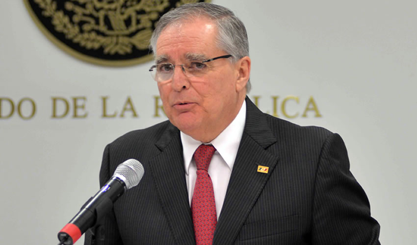 El vicecoordinador del Grupo Parlamentario del PRI en el Senado, Miguel Romo Medina