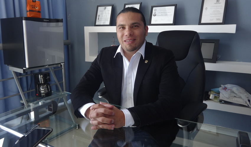 Dr. Alberto Cervantes