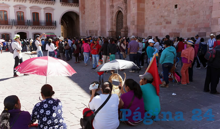 Osvaldo Ávila Tizcareño, dirigente estatal de Antorcha Campesina: Entre los acuerdos a los que se llegaron destacan acciones de pies de casa, entrega de paquetes de láminas, calentadores solares, cemento para pisos, enjarres… (Foto: Merari Martínez Castro)