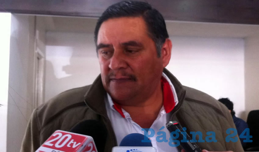 Marco Rodríguez Flores, alcalde de Pinos: Hemos certificado algunos comercios locales, 10 empresas, entre ellos restaurantes, museos y gasolineras (Foto: Alberto Núñez Hernández)