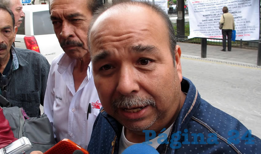 “Todo lo que dijeron (el gobernador y sus secretarios) en los medios de comunicación lo hicieron para que les aprobaran los verificentros y Aristóteles ahorita que no cumple con la ley está siendo omiso y eso lo convierte en un delincuente ambiental”, tronó Jaime Aldrete, representante de los Talleres Acreditados Independientes/Foto: Archivo Página 24