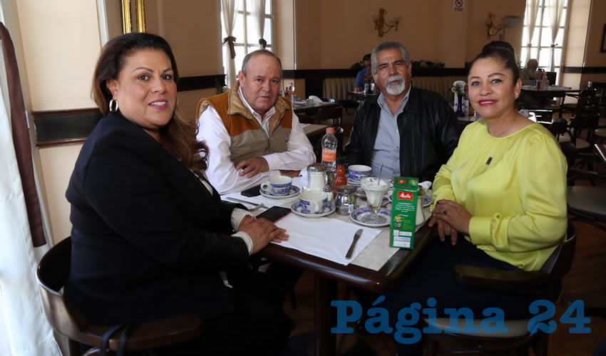 En Sanborns Francia departieron Norma Esparza Herrera presidenta del PRI estatal; Jos&eacute; Manuel Mart&iacute;nez Rodr&iacute;guez, secretario de Operaci&oacute;n Pol&iacute;tica del PRI; Francisco Rangel Mart&iacute;nez, secretario de Organizaci&oacute;n del PRI; y Josefina Moreno P&eacute;rez, diputada local