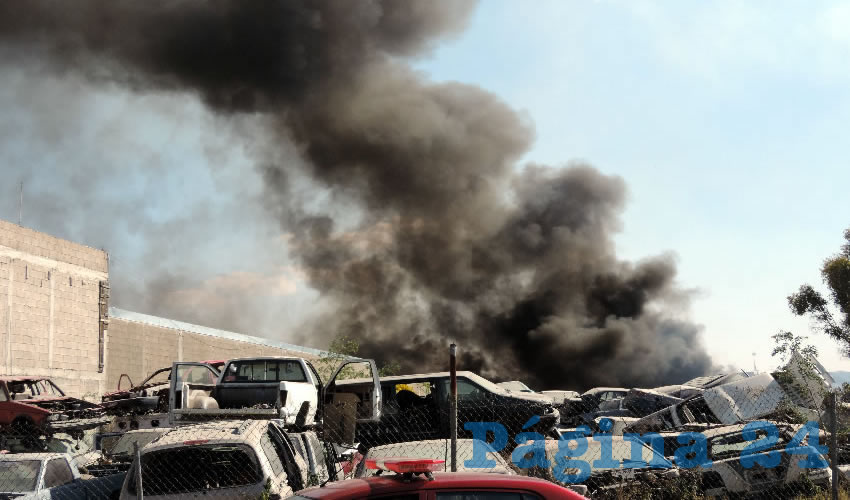 Alrededor de 90 carrocerías de autos fueron destruidos por el fuego