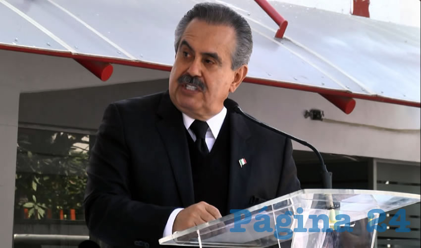“En 2016 instauramos 337 procedimientos de responsabilidades a policías viales y quejas ciudadanas, ocho fueron removidos, los restantes fueron amonestados o suspendidos”, puso de enseñanza Servando Sepúlveda, titular de la Semov, a la nueva generación de policías viales/Foto: Francisco Andalón López 