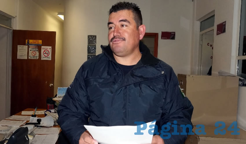 Juan José Ríos Gutiérrez, coordinador operativo de la DSPM: “Se atravesó en la carretera y lamentablemente el vehículo lo atropelló. No huyó del lugar, estuvo presente (automovilista) para responder ante la autoridad para deslindarse de la muerte” (Foto: Merari Martínez Castro)