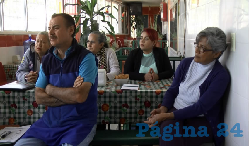 “Todo es para beneficiar y conectar, recibir toda el agua para todos los departamentos, perjudicar a todas las colonias aquí alrededor y los desechos sólidos perjudicarnos, porque va a ser insuficiente”, tronaron los vecinos inconformes