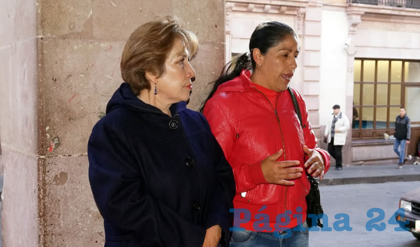 Lourdes Arellano Martínez, madre de afectada: “La semana pasada le tocaba a mi hijo quimioterapia y no se pudo hacer ya que no encontraron su expediente” (Foto: Merari Martínez Castro)