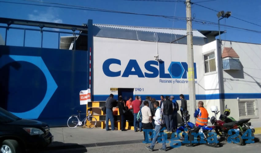 La clausura, a la fábrica de pinturas que se incendió el pasado 15 de febrero en la colonia El Rosario, es parcial y temporal/Foto: Cortesía