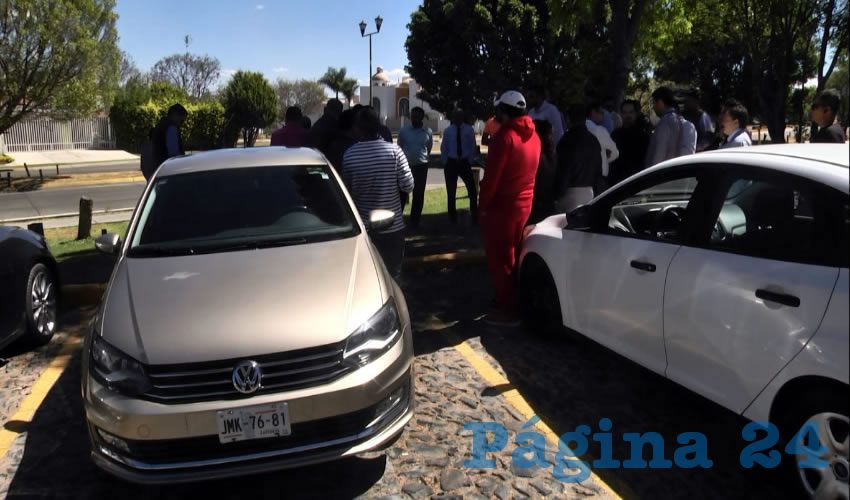 En mayo del año pasado, la empresa Cabify invitó a cientos de conductores a participar en la aplicación, pidiéndoles dejar de ser choferes de otras plataformas. Les prometieron el pago de un bono garantizado, y otros beneficios por viajes, pero los trabajadores no han visto nada de esto/Fotos: Francisco Andalón López