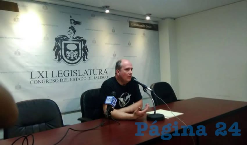 “El agua que está a manos de las empresas privadas equivale a ofrecer 100 litros de agua al día a un millón de personas, esto quiere decir, a 13 por ciento de la población de Jalisco, según los datos del INEGI. Urge de esta manera, una distribución equitativa”/Foto: Elizabeth Ríos Chavarría 