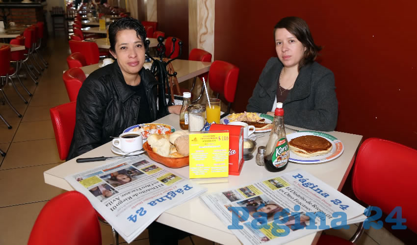 Guadalupe Castañeda Escobedo y Marisol Castañeda Escobedo compartieron el pan y la sal en el restaurante Mitla