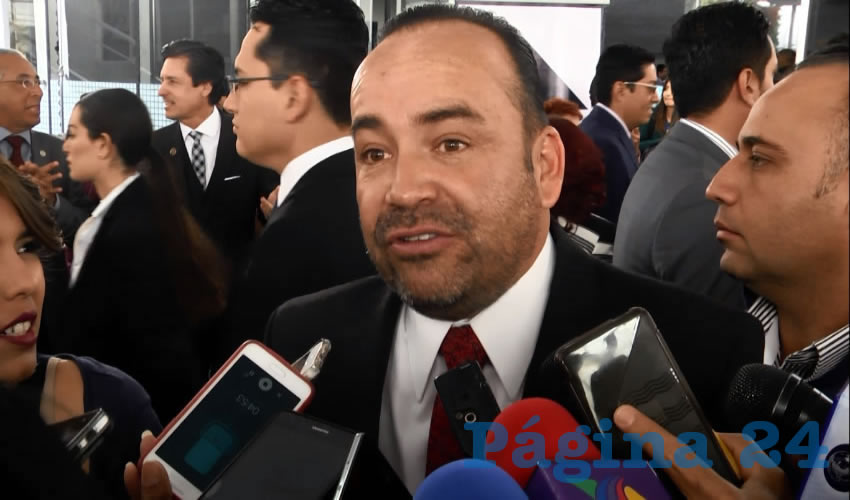 “Primeramente su seguro de vida, el elemento que fallece hoy (ayer) ingresó en abril de 2015, le correspondían junto con el seguro de vida y su liquidación alrededor de 485 mil pesos”, manifestó Sergio Chávez Dávalos, alcalde tonalteca/Foto: Francisco Andalón López