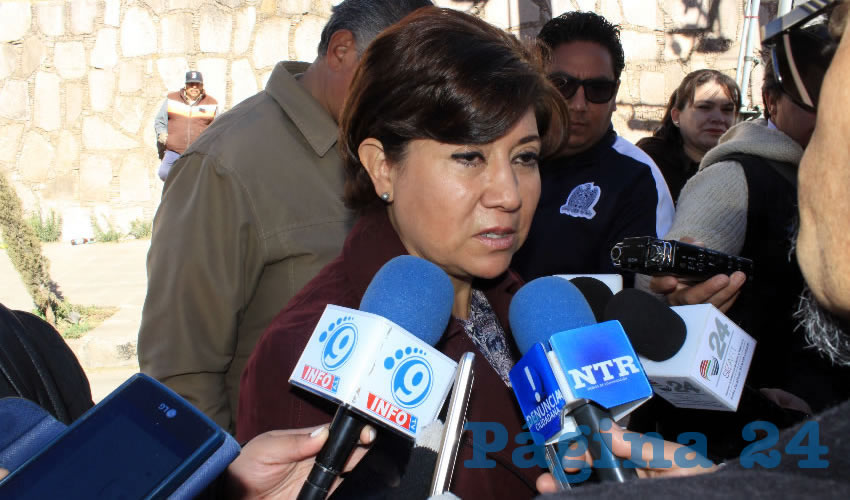 Judit Guerrero López, presidenta municipal de Zacatecas: A raíz de esto se tendrá que implementarse un programa que tiene que ver con deschatarrizar las azoteas, principalmente las que están debajo del teleférico (Foto: Rocío Castro)