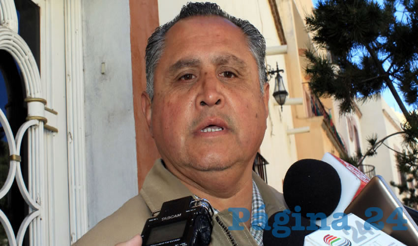 Héctor Ramírez Ibarra, secretario de Obras Públicas: Se está trabajando para erradicar esta problemática por lo que se analiza cuánto es el recurso necesario para este tema (Foto: Rocío Castro)