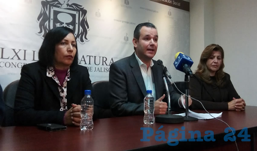 El coordinador de los legisladores panistas en el Congreso del Estado, Miguel Ángel Monraz Ibarra, advirtió que si el gobierno de Aristóteles Sandoval no se compromete de verdad durante el presente año difícilmente se verán los cambios y mejoras que tanto le urgen a Jalisco/Fotos: Francisco Tapia