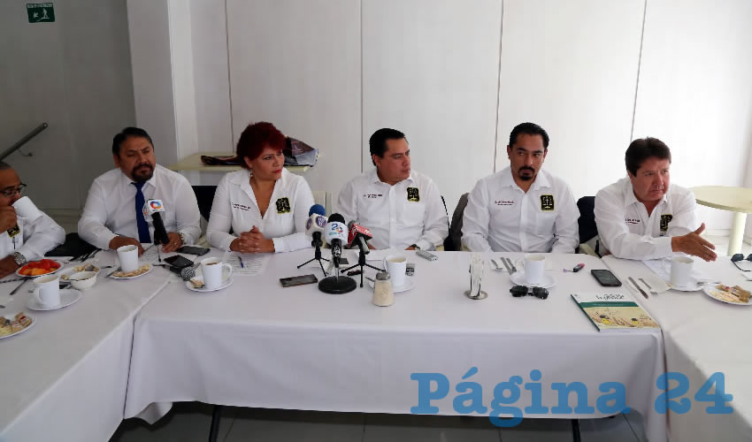 Conferencia de prensa del Consejo de Abogados de Aguascalientes (Foto: Eddylberto Luévano Santillán)