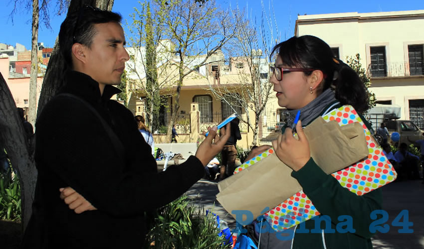 Perla Núñez Venegas, enfermera del IMSS: “Más que nada las personas piensan que es para afectarlas y ellas tienen un pensamiento que las queremos eliminar, pero deben de conocer que esta vacuna es muy importante” (Foto: Rocío Castro Alvarado)