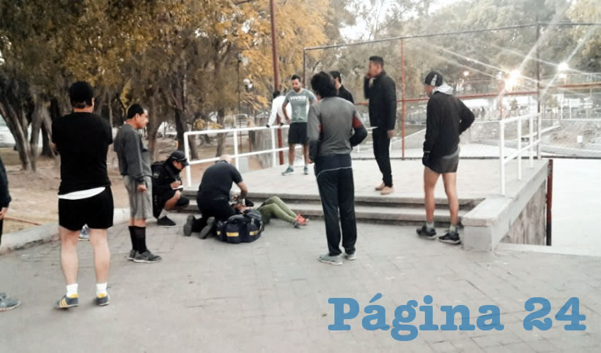 En buena medida, la inseguridad en las unidades deportivas creció porque no se cobra el ingreso, pues no hay control del municipio sobre estos espacios, donde además de vigilancia policial falta alumbrado y recolección de basura. El descuido ha llegado a tal grado, que el pasado 14 de febrero una mujer fue atacada por varios sujetos en la unidad deportiva “Tucson”/Foto: Cortesía
