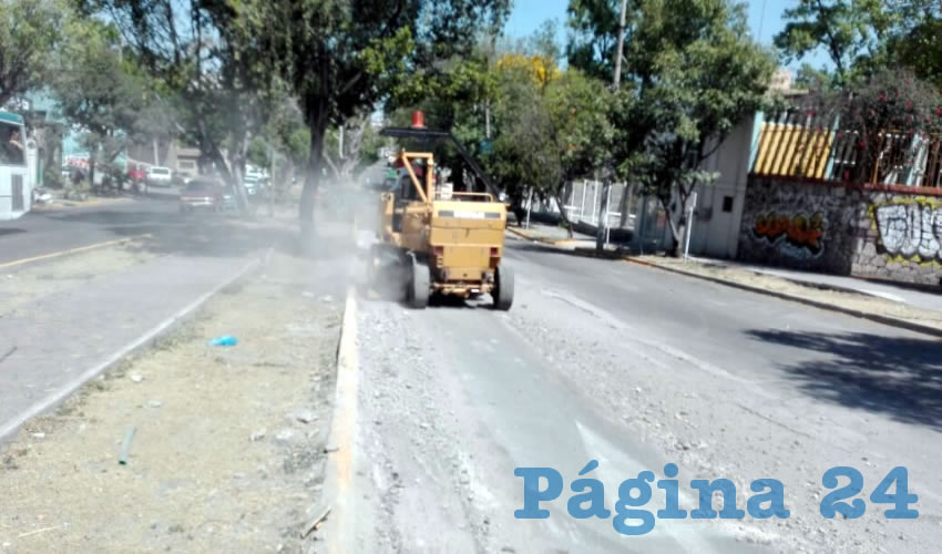 A partir de mañana inicia la segunda fase de la obra de repavimentación, donde se rehabilitarán los carriles en sentido de norte-sur, por lo que los automovilistas que circulen en esta dirección podrán utilizar la parte oriente de la vía , y quienes transitan en sentido contrario podrán circular por Alcalde/Fotos: Francisco Andalón López 