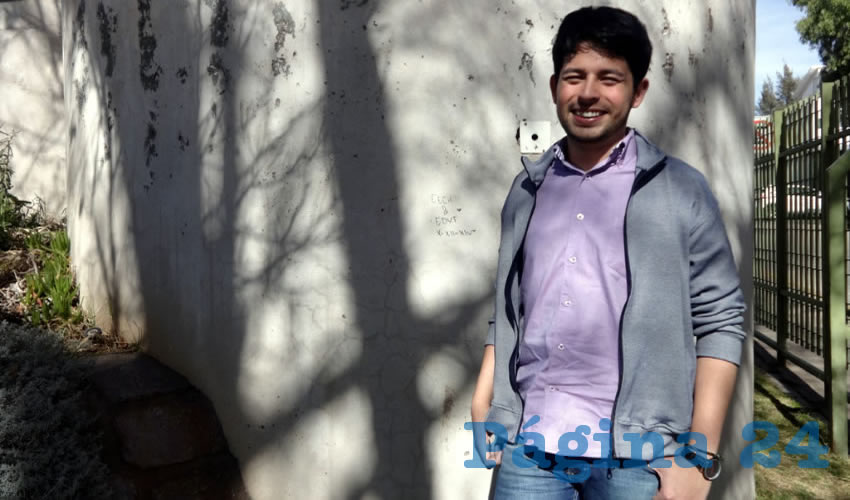 Edgar Buchanan Berumen: “Este proyecto impulsó mi interés en la investigación, consistía en que de manera automática el telescopio se alineara y buscara los diferentes astros que el usuario introdujera en la computadora. Se montó un motor y se creó un sistema para orientar el telescopio de manera automática”,