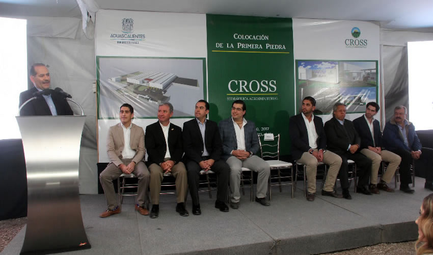 El mandatario estatal reiter&oacute; su compromiso con todos aquellos empresarios que buscan invertir en Aguascalientes