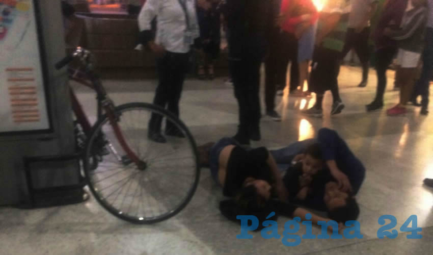 De acuerdo con el secretario técnico de la Comisión Ejecutiva de Atención a Víctimas, se pudo evitar que las víctimas de la balacera ocurrida en Plaza Independencia tuvieran que gastar en hospital, pues esto está cubierto por este órgano/Foto: Archivo Página 24