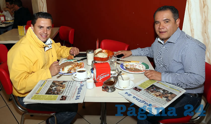 En el restaurante Mitla desayunaron Jaime Dur&aacute;n Padilla, presidente del partido Movimiento Ciudadano (MC), y David Romo Garza