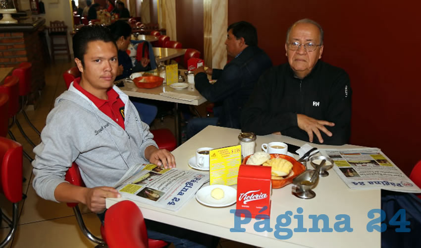 En el restaurante Mitla compartieron el primer alimento del día Samuel Cruz y Jaime Escalera Jiménez
