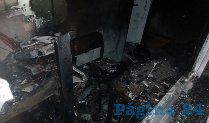 Totalmente destruido qued&oacute; el aula de Control y Seguridad