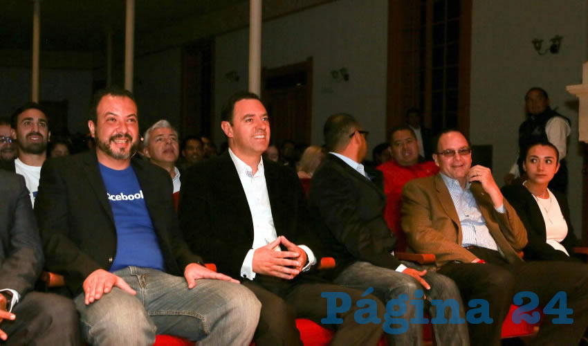 Asiste mandatario a Conferencia Impulsa tu Empresa con Facebook