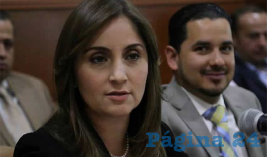 “Es un delito que en este momento se nos robe nuestra información personal o se haga mal uso de ella. No estamos indefensos, lo que podemos hacer en este momento es denunciarlo en el Itei, pero por otro lado también denunciarlo penalmente y se debe de llevar a una sanción”, sentenció la comisionada de Transparencia de Jalisco, Cynthia Cantero/Foto: Francisco Tapia 