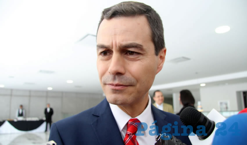 Francisco Javier Martínez Muñoz, director del Issstezac: Ha habido mucha participación por parte de los derechohabientes, por lo que el crédito ya llegó al tope de la primera ministración (Foto: Rocío Castro)