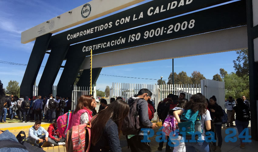 Estudiantes: No nos hicieron valido el descuento en el precio del transporte público (Foto Cristo González)